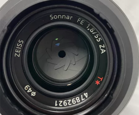 ?索尼55 F1.8全画幅定焦镜头，99新...