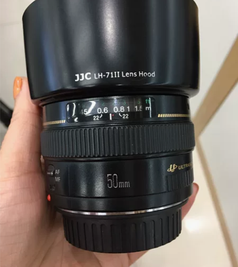 佳能50/1.4 镜头,功能完好,成色如图...