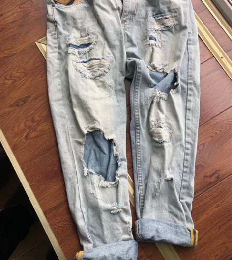 男士破洞牛仔裤九分裤，米白色，170/76...