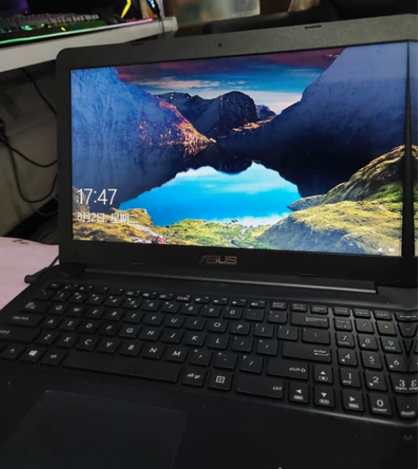华硕笔记本电脑,intel的cpu,没有独...