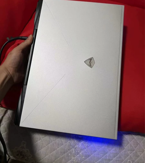 144hz 机械师f117X 十代i7 2...