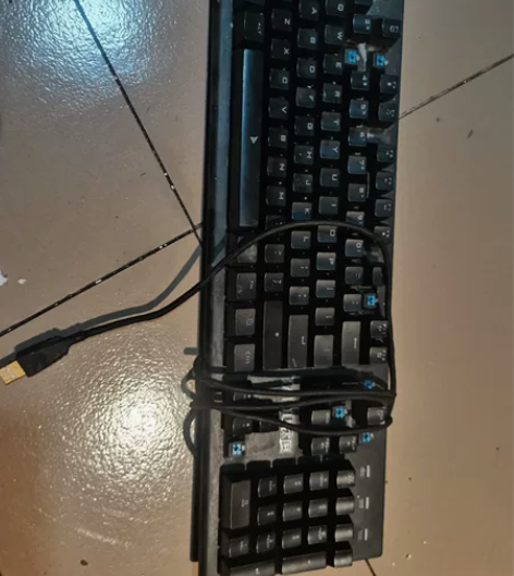 钛度TKM300机械键盘，带线，樱桃黑轴，...