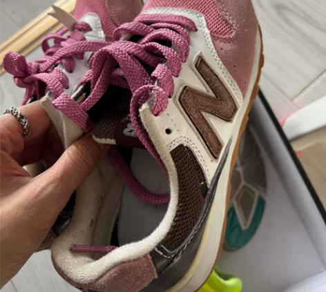 新百伦，佟丽娅同款，送鞋店处理一下就好，我...