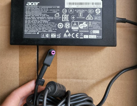 Acer宏碁19v7.1a 135w暗影骑...