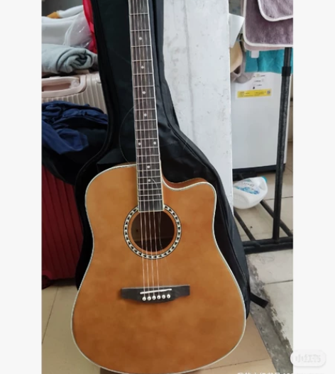 低价出二手吉他！！！ 临近毕业，东西太多了...