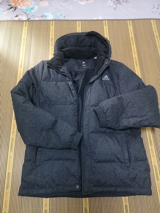 Adidas阿迪达斯，秋冬保暖棉衣外套，尺...