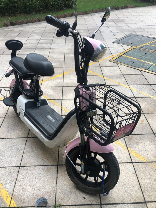 自用台铃电动车，平常上下班用，最近换小车了...