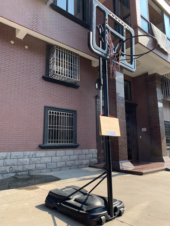 淘宝上原价800+的篮球架，因物件较大，限...