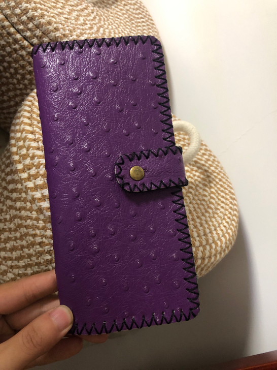 紫色钱包，喜欢的带走吧，纯手工缝制，很特别...