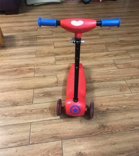 滑板车 感兴趣的话点“我想要”和我私聊吧～...