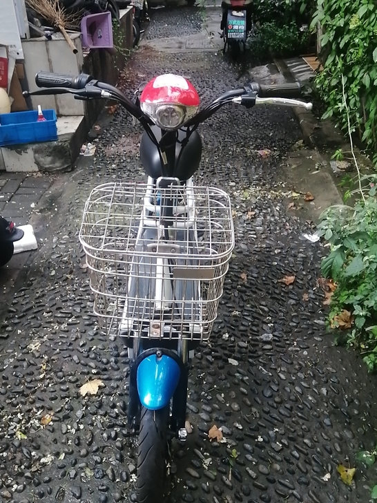 品牌电动车｀带有电机锁防盗更安全。国标牌照...