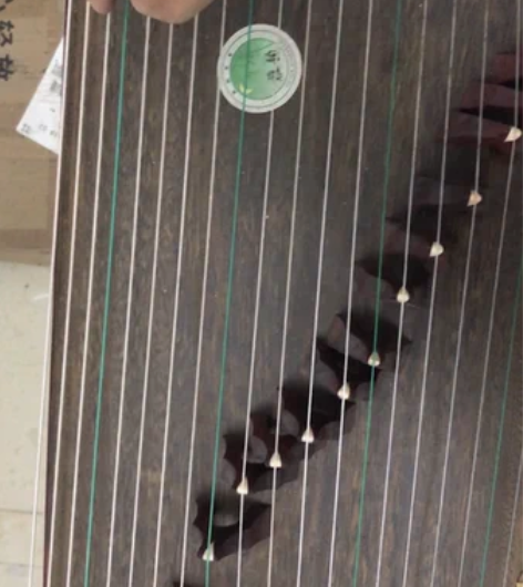 雅韵古筝，琴行闲置，自提99新 感兴趣的话...