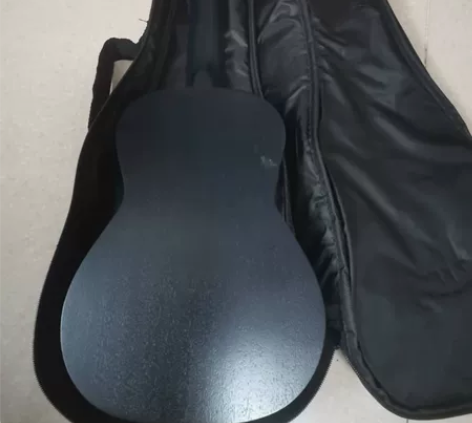 ellen尤克里里21寸，几乎全新，没用过...