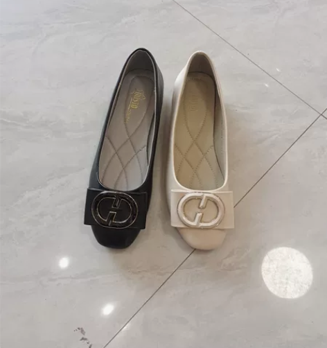 全新大东女鞋平跟单鞋，特价，想要的私聊 感...