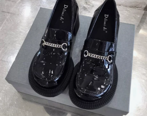 大头学院风娃娃鞋复古英伦风高跟金属链条玛丽...