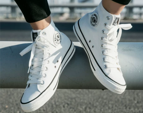 环球2021春夏黑色高帮平底男鞋韩版情侣帆...