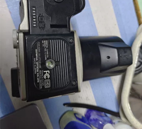 奥林巴斯 c-2500  数码长焦相机 闲...