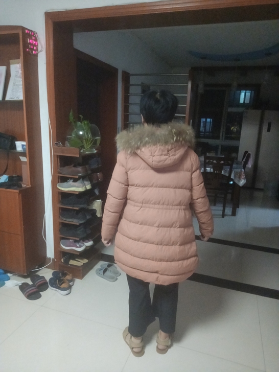 长款棉衣。原价150现价30