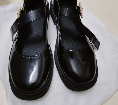黑色玛丽珍鞋37码 还没穿过 带子可调节 ...