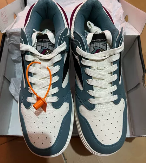 全新正品安踏王一博同款街顽小板鞋 码数有3...