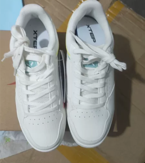 特步正品女鞋，断码处理36码，特价处理不议...