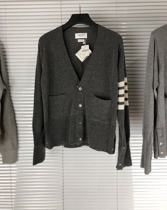 TB THOM针织衫 羊绒衫 没穿几次 因...