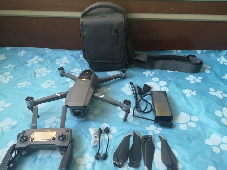 大疆御2pro标配，一块全新没激活电池，机...