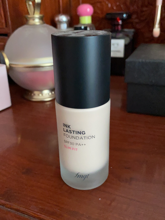 菲诗小铺粉底液全新未拆收拾家便宜出了 色号...