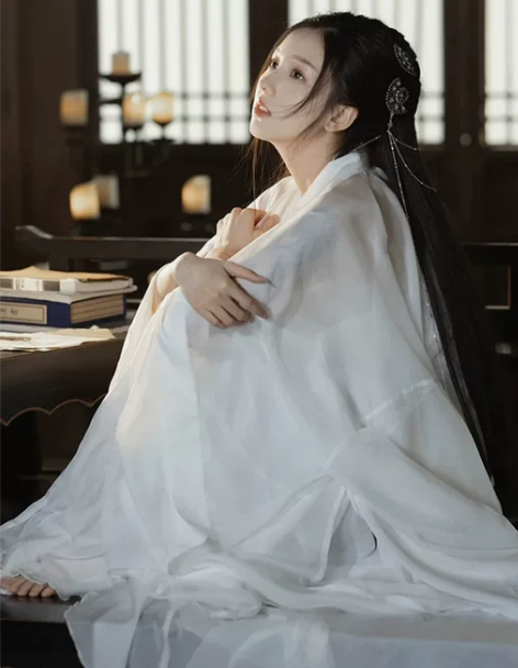 白色神明少女汉服女古装超仙气飘逸古风连衣裙...