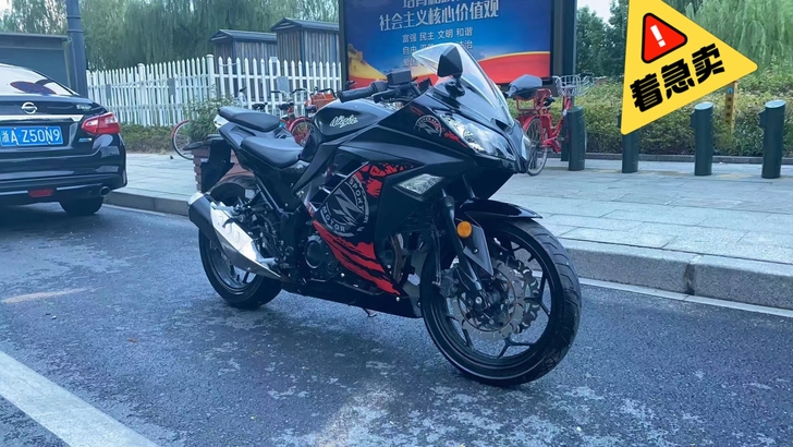 出一台准新小忍者250cc,没事瞎溜达只用...