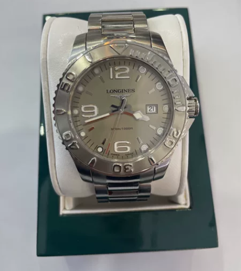 浪琴康卡斯石英手表.刚刚换好电池..走时正...