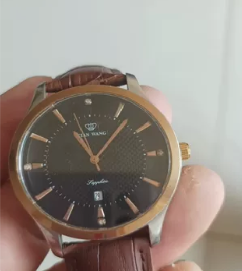 天王手表走时不准了挑日期的有点毛病原装机芯...