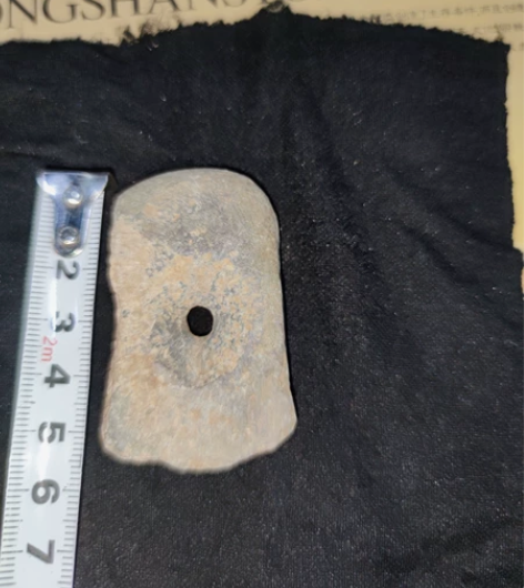 内蒙古草原文化，石器时代石斧，猿人当年工具...