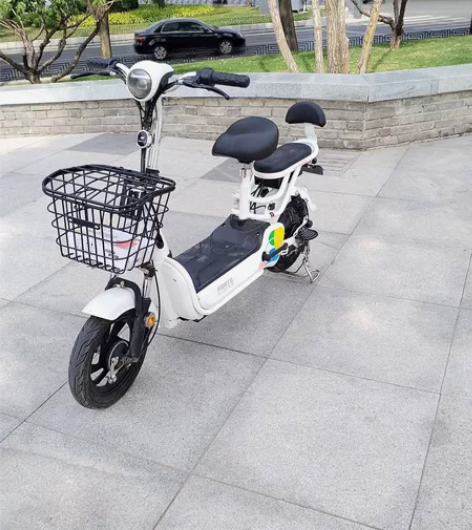 邦德富士达电动车，48伏12安的，满电30...