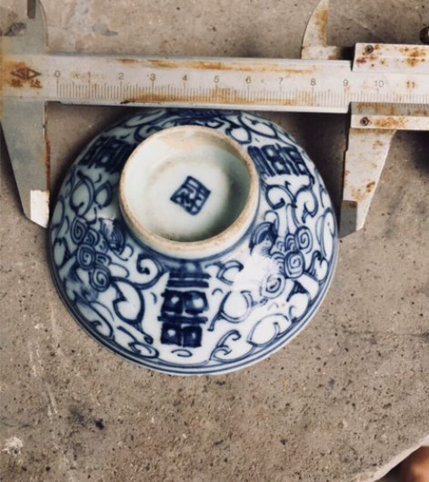 清代青花瓷器喜字盖碗盖，有线不缺肉，品相尺...