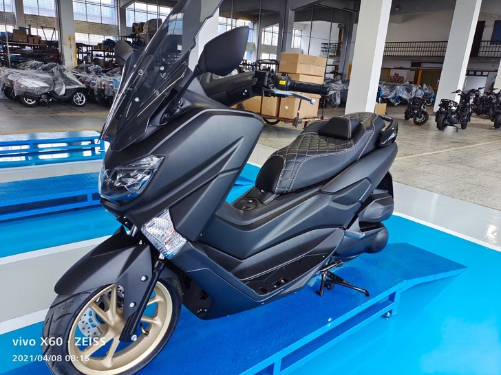 新本Max，150水冷，电喷，前后联动碟刹...