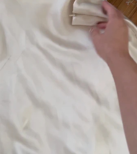 韩国的鱼尾裙  很垂直感很好 感兴趣的话点...
