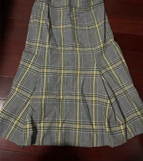 鱼尾裙8成新，110斤内穿 感兴趣的话点“...