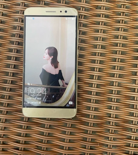 Huawei/华为麦芒5(型号MLA一AL...