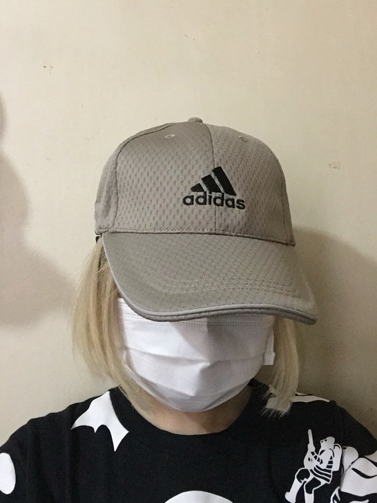 卡其色浅灰三斜杠全新 adidas阿迪达斯...