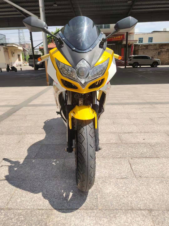 仿铃木到货一台，单缸250，整车没一点摩擦...