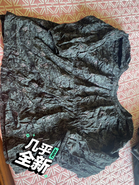 素色小花上衣 春秋可以穿