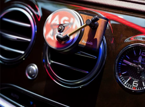 唱片机香薰可旋转会动车载造型香片