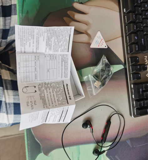 纽曼挂脖式耳机，全新。 感兴趣的话点“我想...