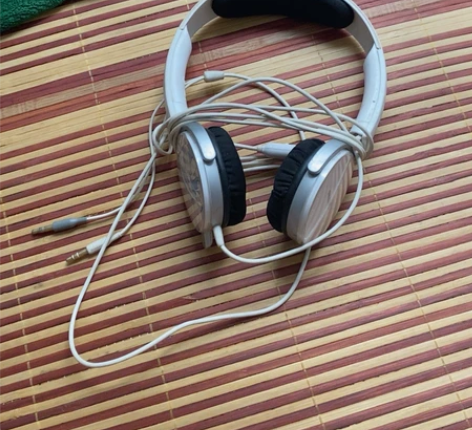 飞利浦头戴式耳机正品。 感兴趣的话点“我想...