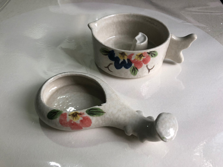 瑕疵品墨蝶墨池 毛笔笔搁琵琶造型笔托墨碟景...