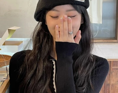 日系毛呢贝雷帽女秋冬韩版百搭铁标反戴前进帽...