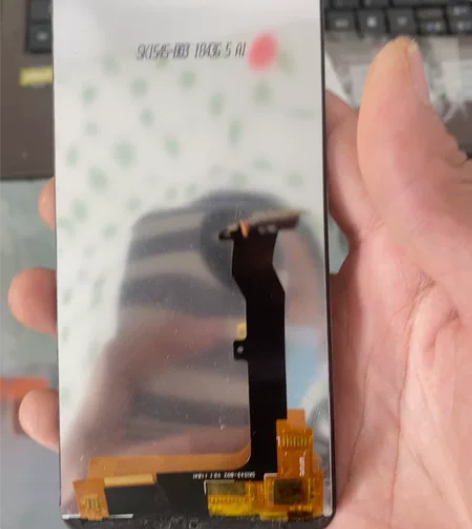 中兴a530,屏幕总成 显示正常 ,有点背...