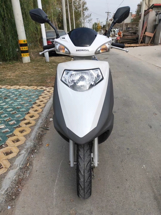 新到正品五羊本田喜智125cc 二手踏板车...
