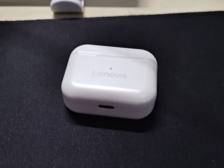 联想蓝牙耳机，得物上八月二十几号刚买来的，...